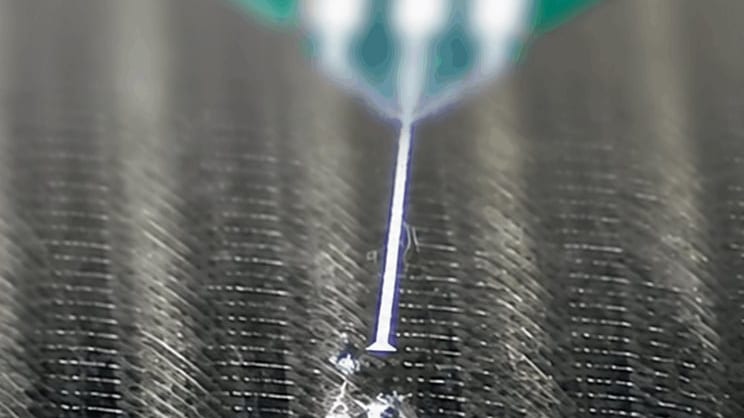 Microforce measurement: sensor tip in contact with the sample